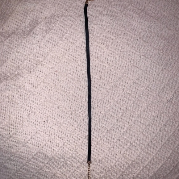 🔥 3/$20 Bracelet and Choker Bundle - Picture 3 of 9